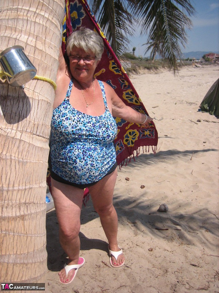 Fat granny Girdle Goddess takes off swimwear to pose nude at the ebach -  NakedPics