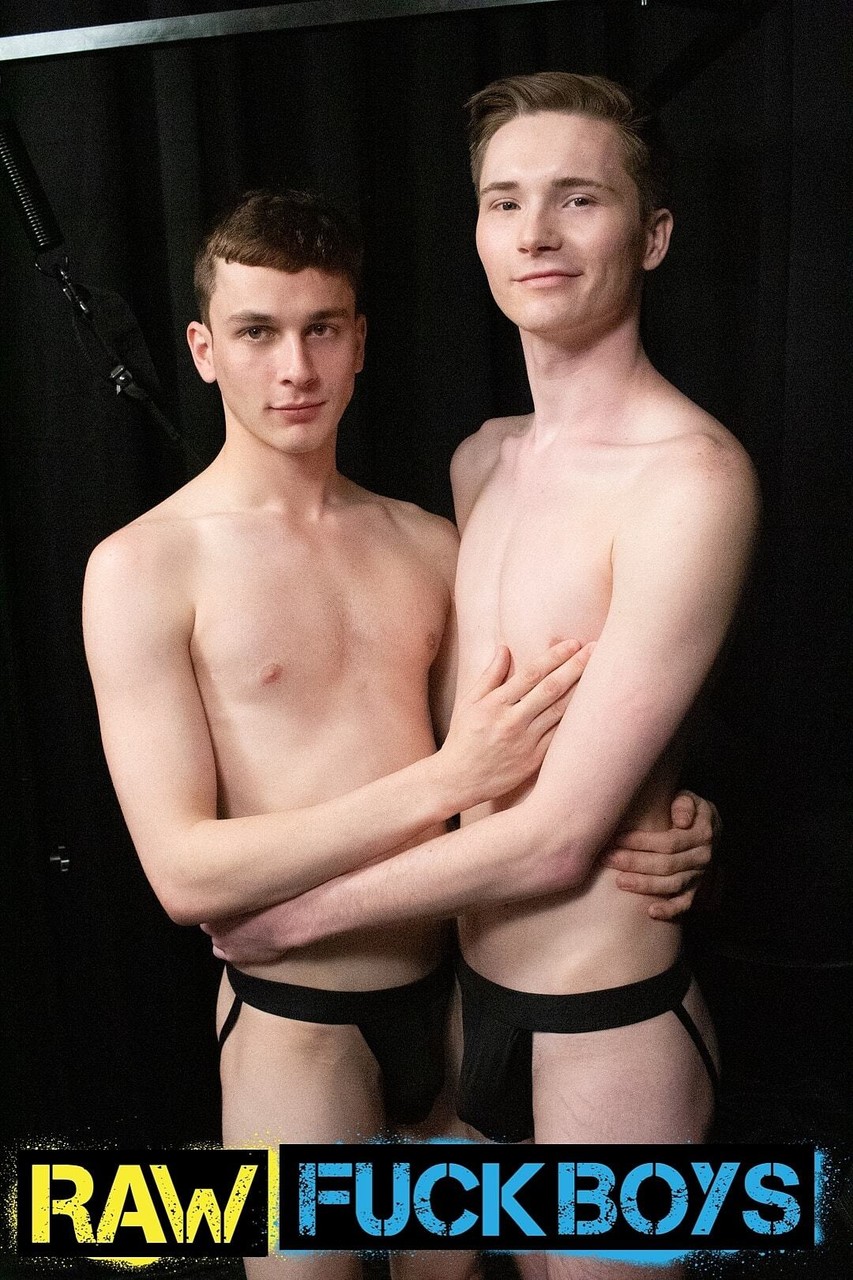 Американские геи Liam Evans & Tyler Tanner Французский поцелуй и трах в  темноте - NakedPics