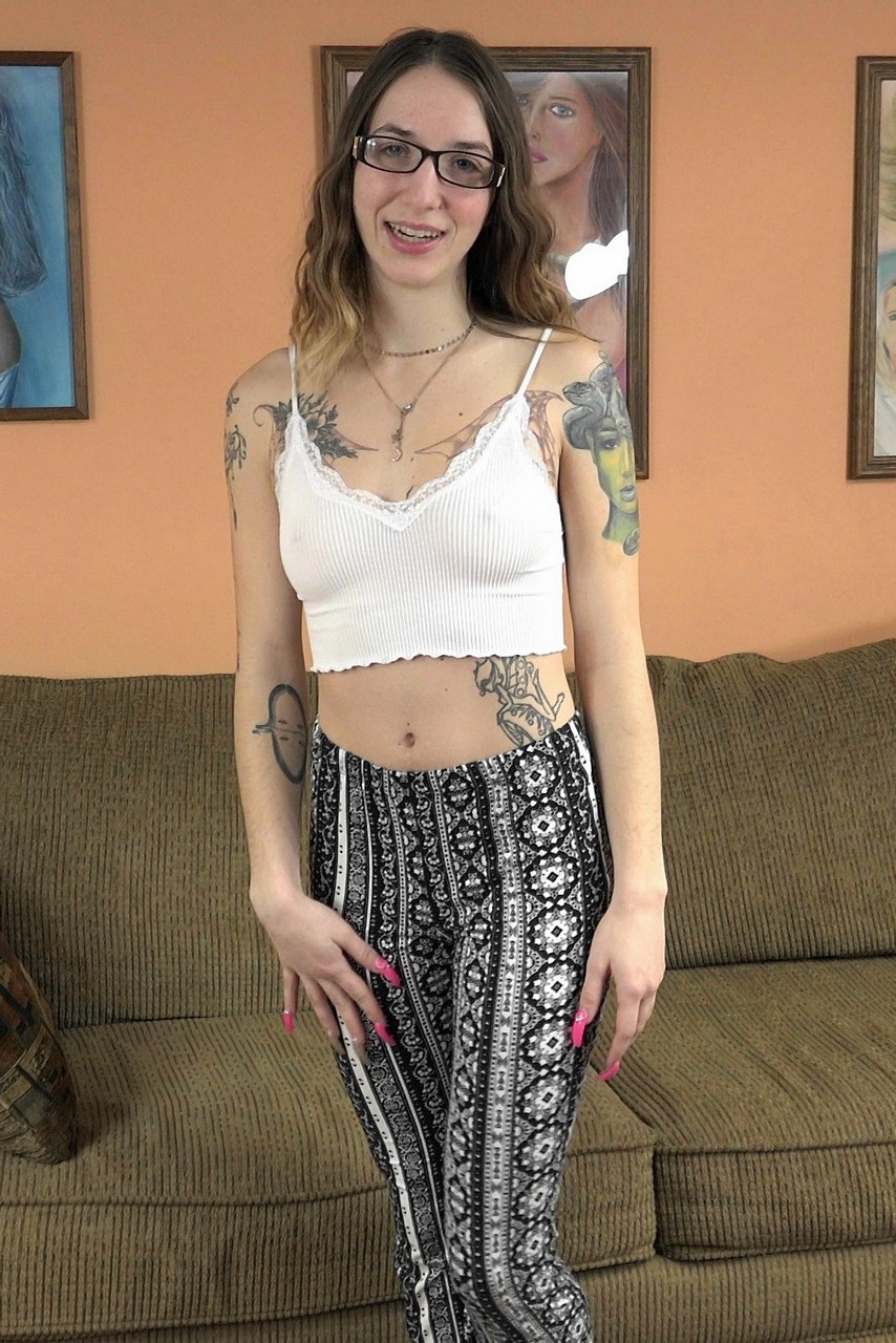 Emo American Angel Starre Unveils Her Inked Body And Gives An