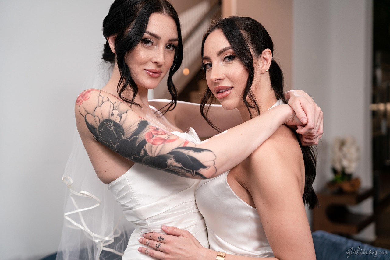 Stunning Bride And Her Godmother Expose Their Tits And Rub Each Other S Twat NakedPics