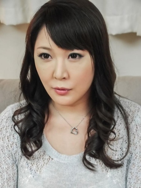 Japanese MILF Hinata Komine has her vagina and asshole stimulated at once