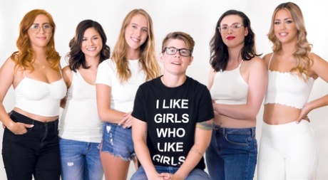 Teen girls Alina Lopez & Shyla Jennings try lesbians sex in front of family