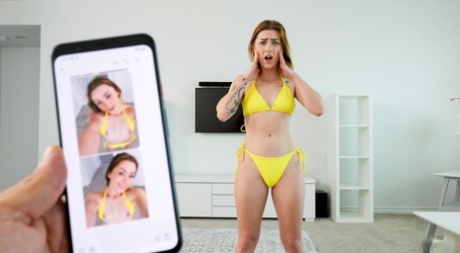 Ruby Redbottom visar upp en gul bikini innan hon har POV-sex