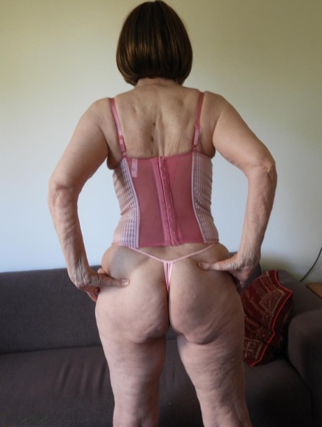 Bubble Butt Ass Granny - Big Booty Granny Nude Pics Galleries, XXX Photos - NakedPics