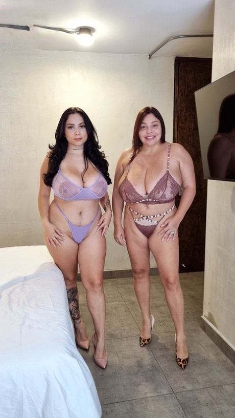 Big Latina Lesben Sofia Damon & Kim Velez spielen mit jeder anderen großen Titten