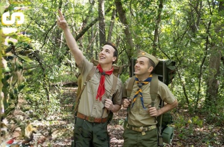 Scoutmasters Charger & Smith bang park rangers Marcus & Troye in a gay 4some