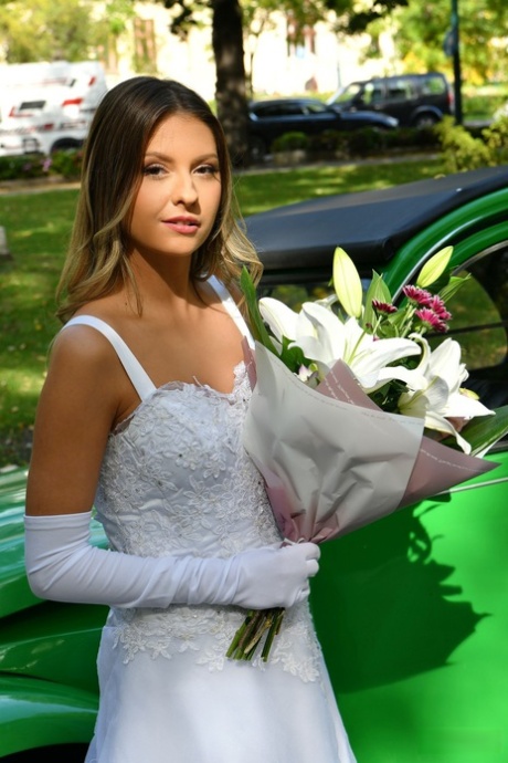 Naughty bride Rebecca Volpetti takes a photographer assistant
