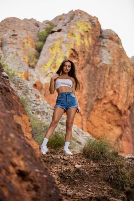 Babe Gloria Sol strips and flaunts her incredible tanned body while hiking